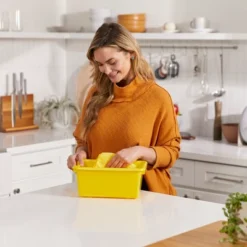 ECR4Kids Scoop Front Storage Bin, Multipurpose Organization, 20-Piece -Rubbermaid Shop GUEST f4d60597 6c70 46e6 a0dd 961029ae05a7